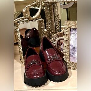 NWOT Guess Burgundy Platform Loafers with Chunky Lug Sole. Size 7.5